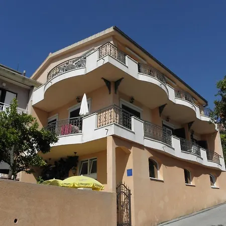 Appartamento In With Sea View, Terrace, Air Conditioning, Wifi 3812-3 Podgora (Split-Dalmatia)